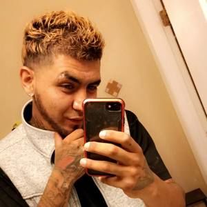 Meet your Posher, Uri